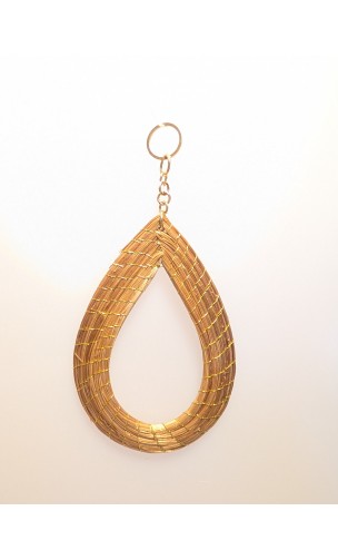 Capimix SERENIDAD - Charms Dije artesanal – Colgante Oro vegetal Capim dorado – 10×5cm SLOWECO – 1U.