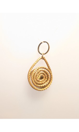 Capimix ENCANTO - Charms Dije artesanal – Colgante Oro vegetal Capim dorado – 3×2 cm SLOWECO – 1U.