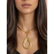 Capimix SERENIDAD - Charms Dije artesanal – Colgante Oro vegetal Capim dorado – 10×5cm SLOWECO – 1U.