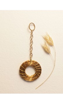 Capimix ENERGIE – Charm pendentif artisanal – Or végétal Capim dourado – 7,5×3 cm SLOWECO – 1U