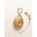 Capimix ENCANTO - Charms Dije artesanal – Colgante Oro vegetal Capim dorado – 3×2 cm SLOWECO – 1U.
