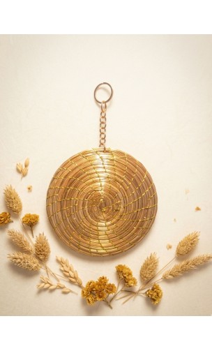 Capimix CONFIANZA - Charms Dije artesanal – Colgante Oro vegetal Capim dorado – 9×6 cm SLOWECO – 1U.